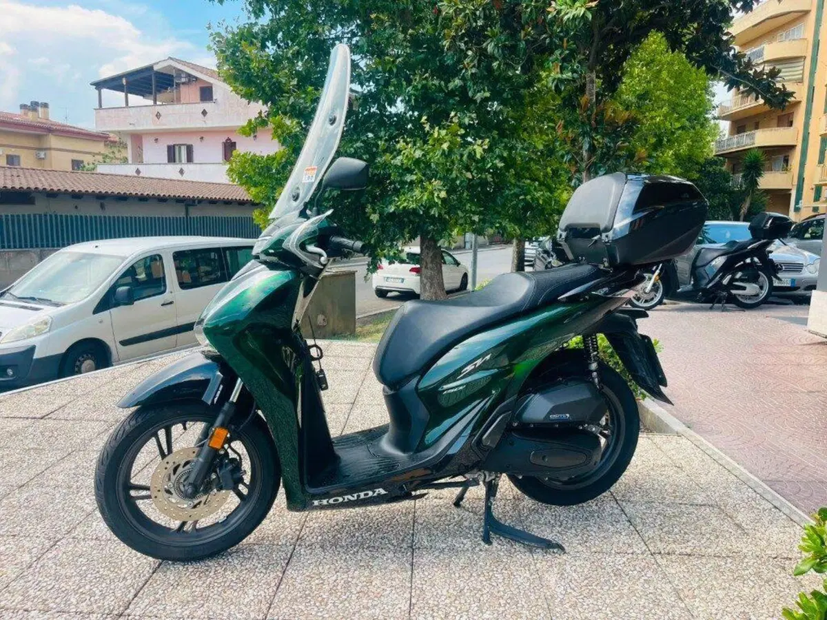 Honda SH 150i Vetro (2024 - 25) (9)