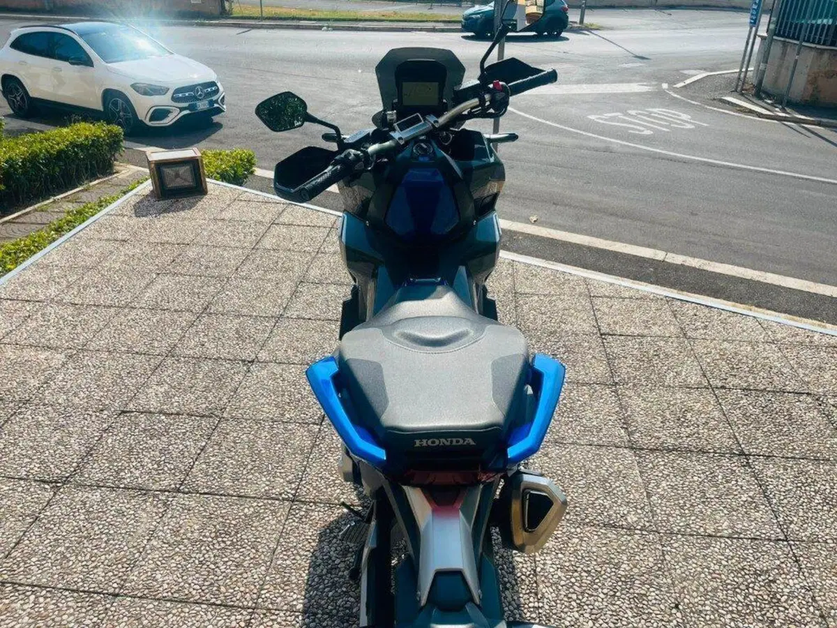 Honda X-ADV 750 (2017) (2)