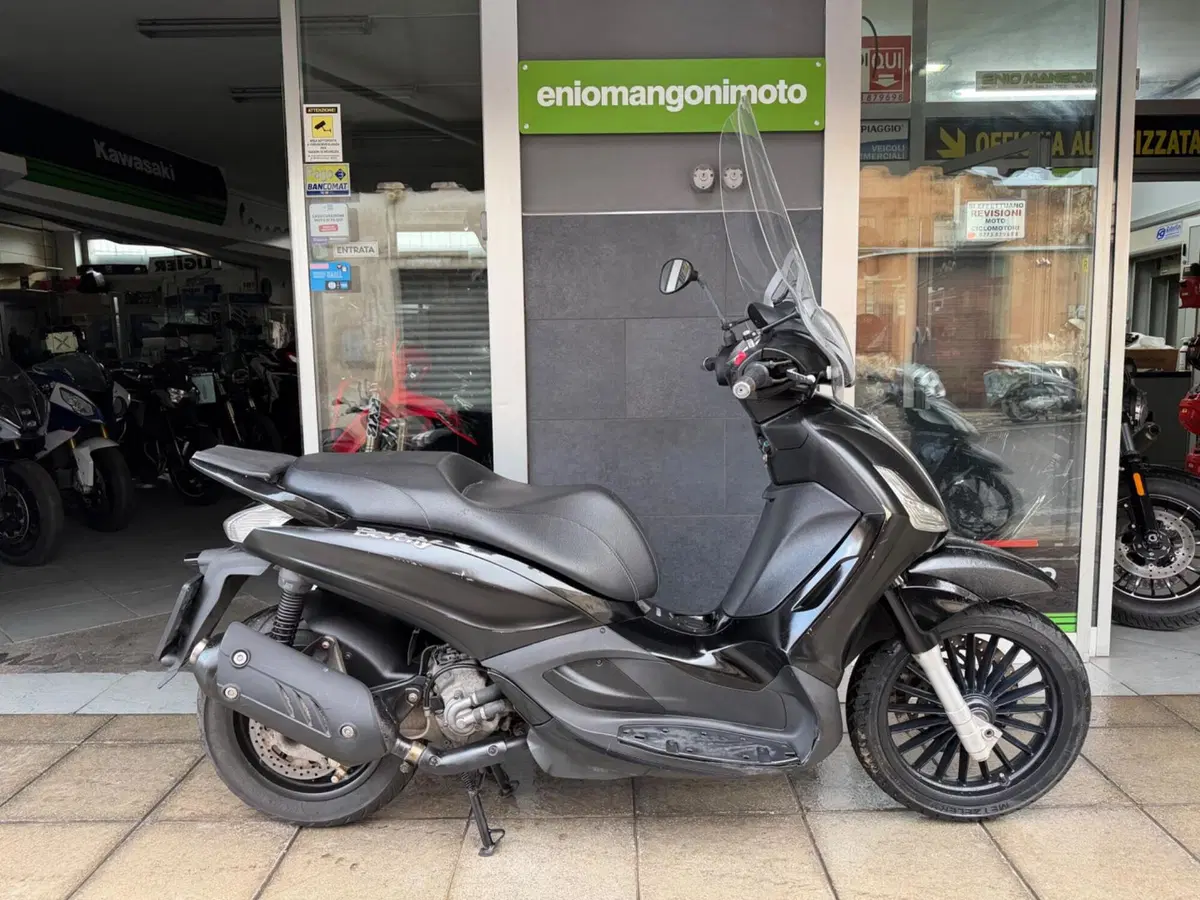 Piaggio Beverly 125 S i.e. (2010 - 17) (2)