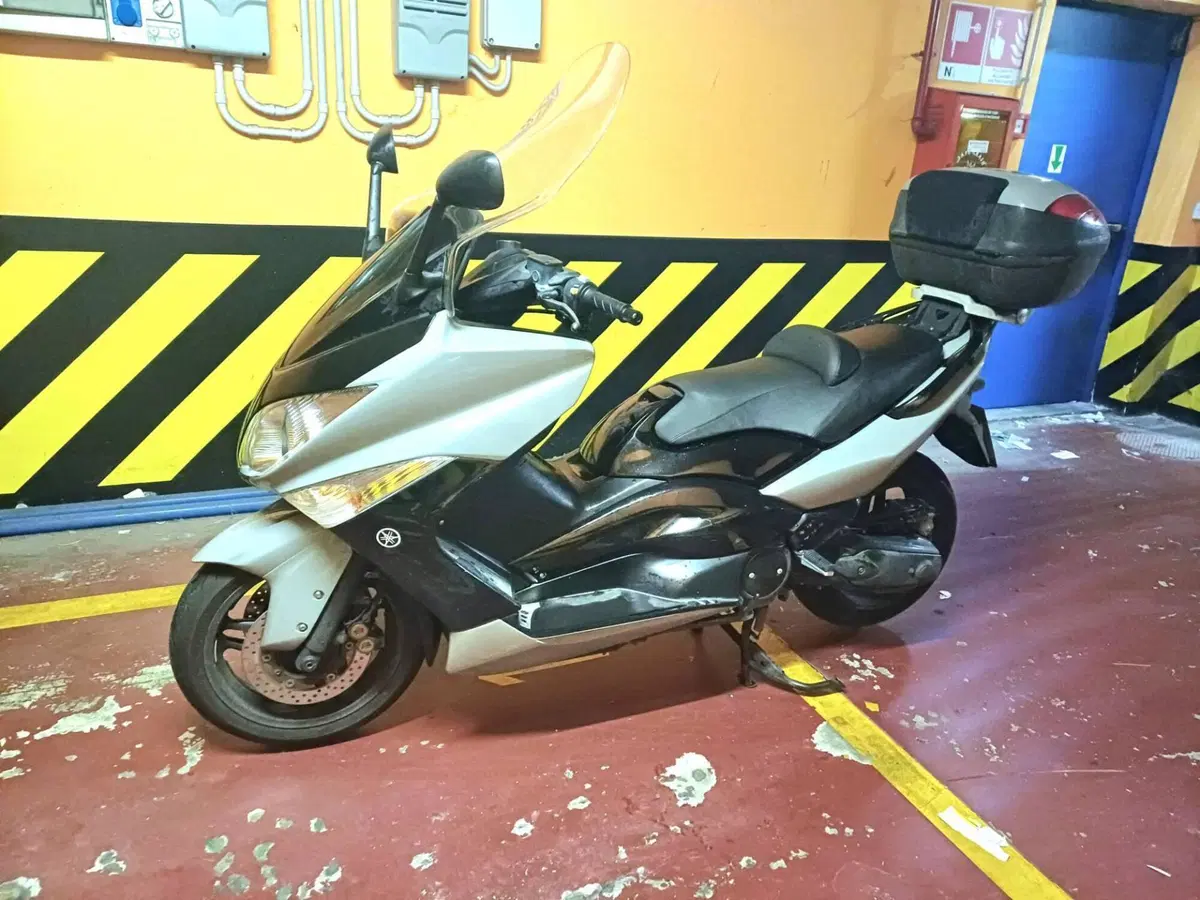 Yamaha T-Max 500 (2008 - 12) (2)
