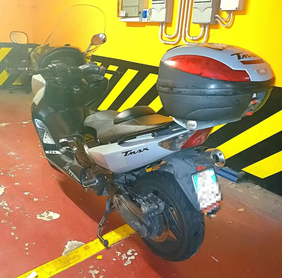 Yamaha T-Max 500 (2008 - 12) (4)