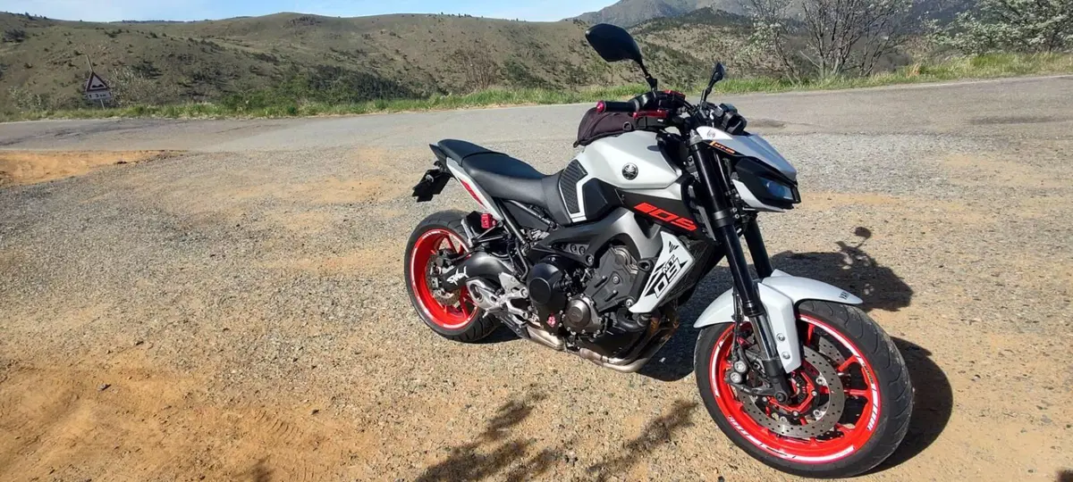 Yamaha MT-09 (2017 - 20) (9)