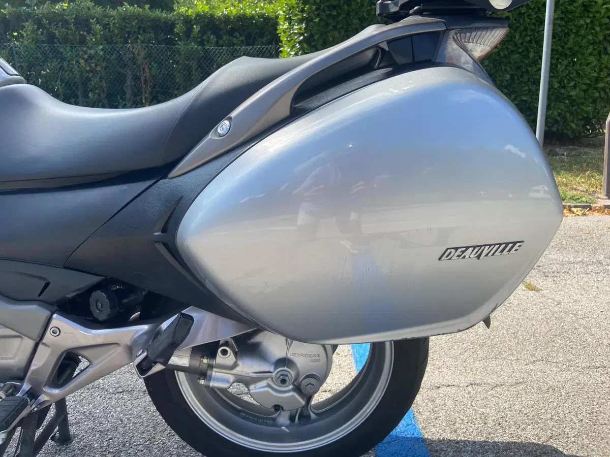 Honda Deauville 700  (9)