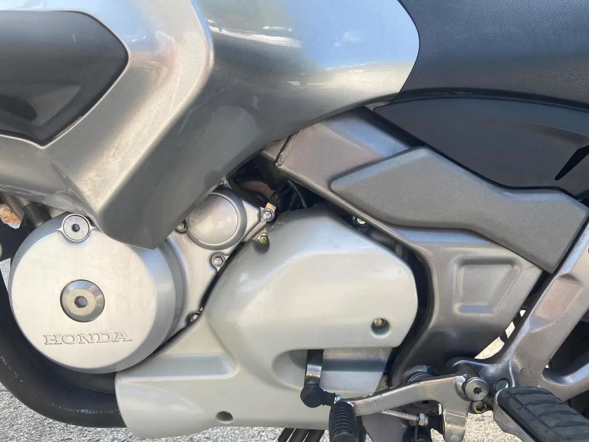 Honda Deauville 700  (14)