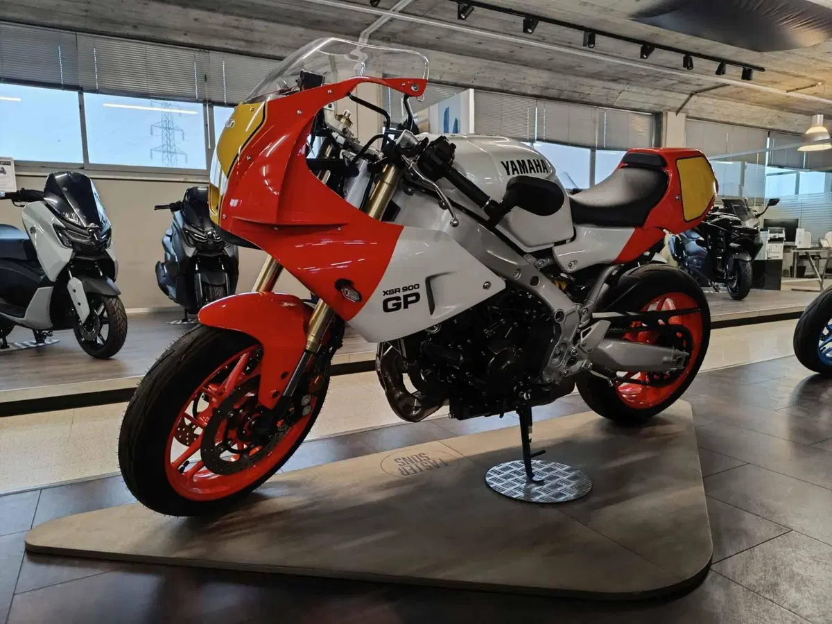 Yamaha XSR 900 GP (2024 - 26) (4)