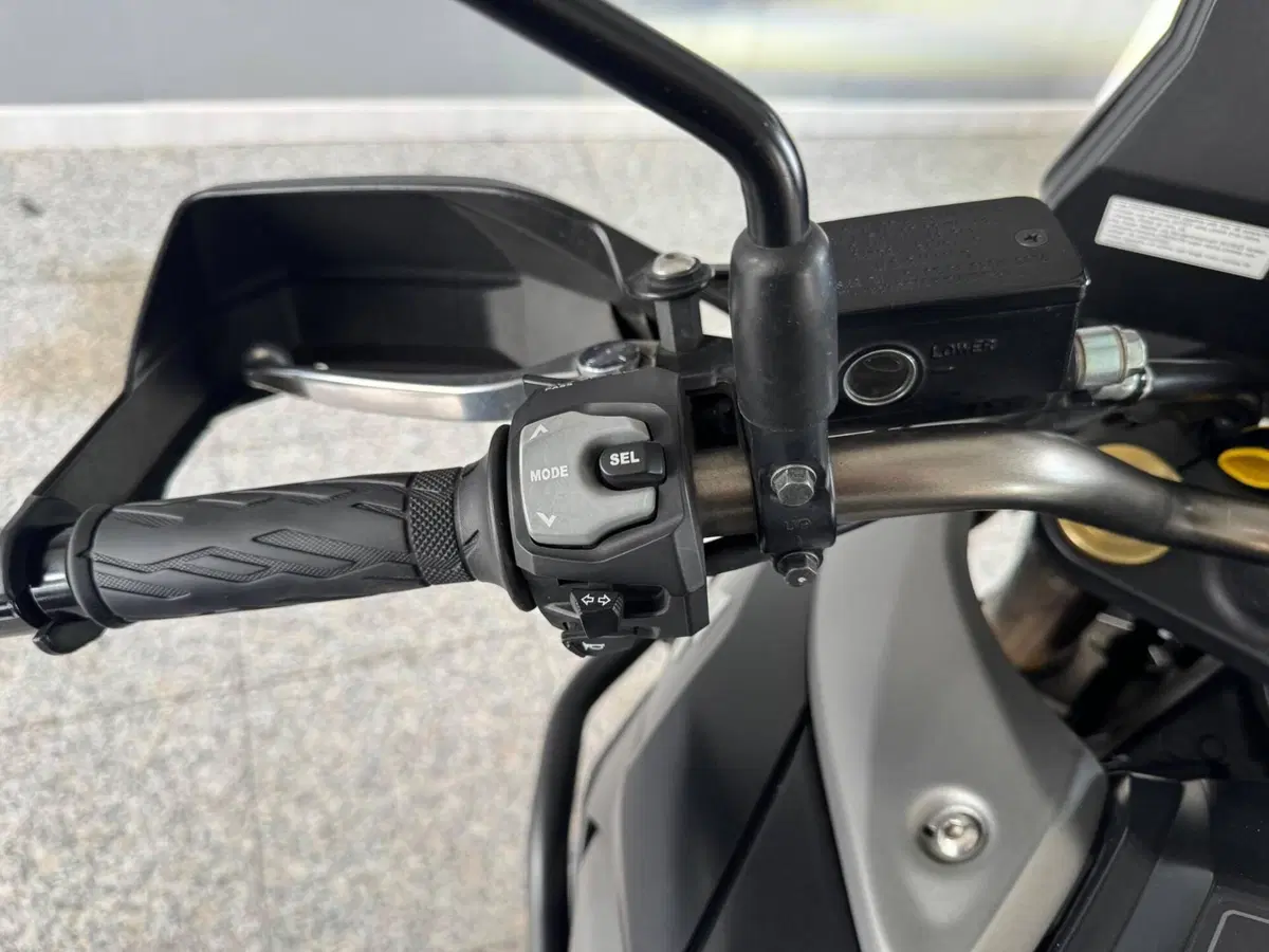 Suzuki V-Strom 1000 ABS (2014 - 17) (10)