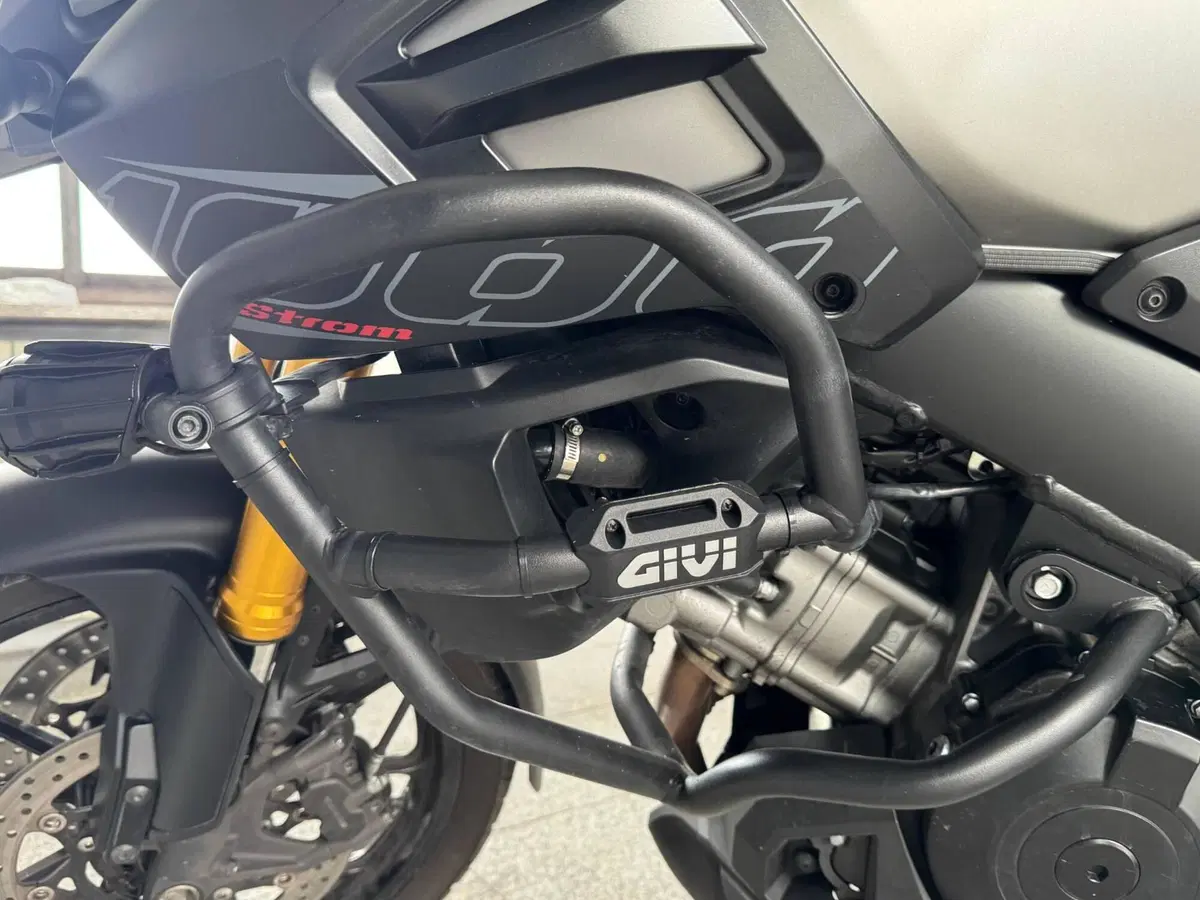 Suzuki V-Strom 1000 ABS (2014 - 17) (9)