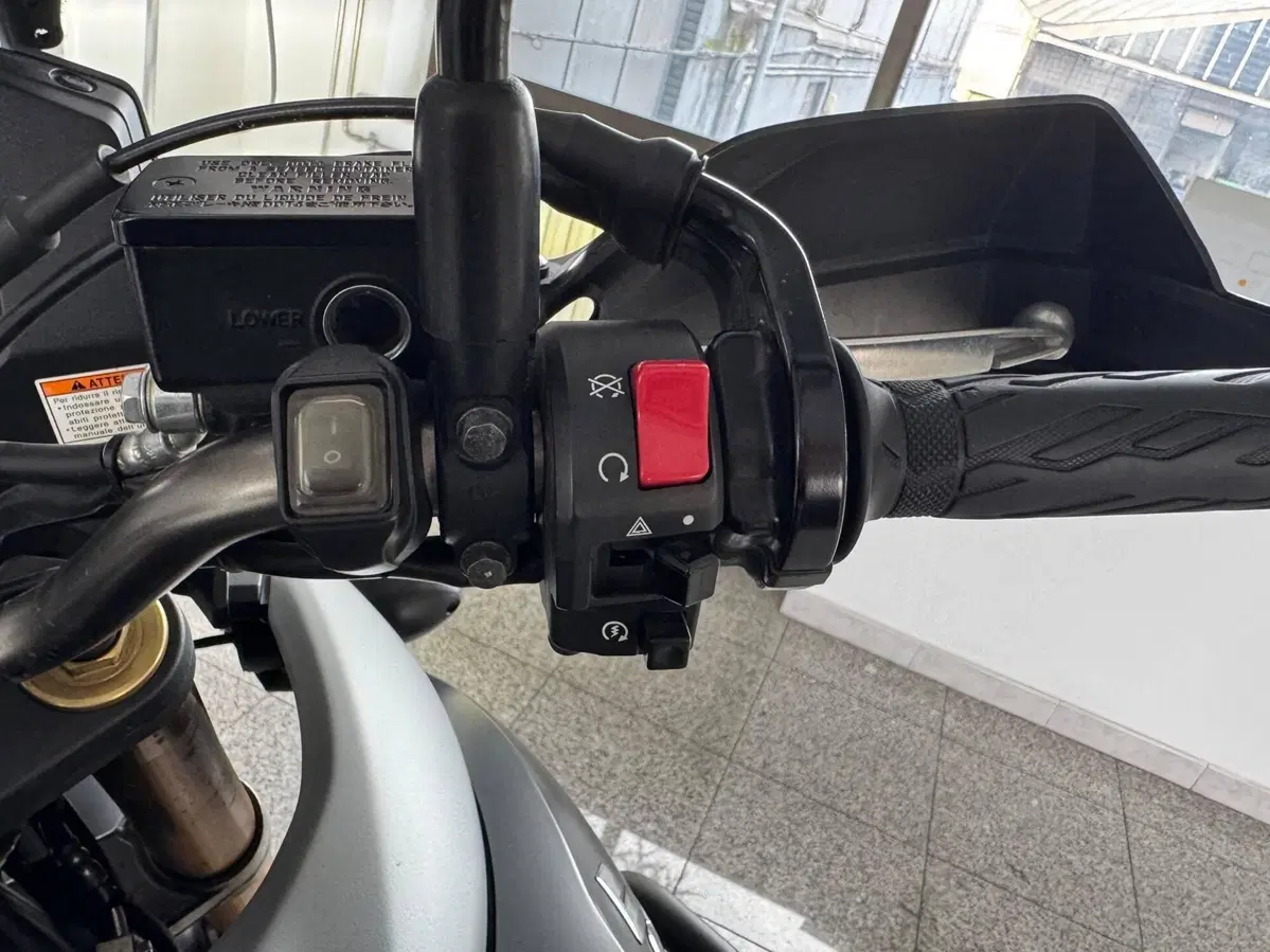 Suzuki V-Strom 1000 ABS (2014 - 17) (12)