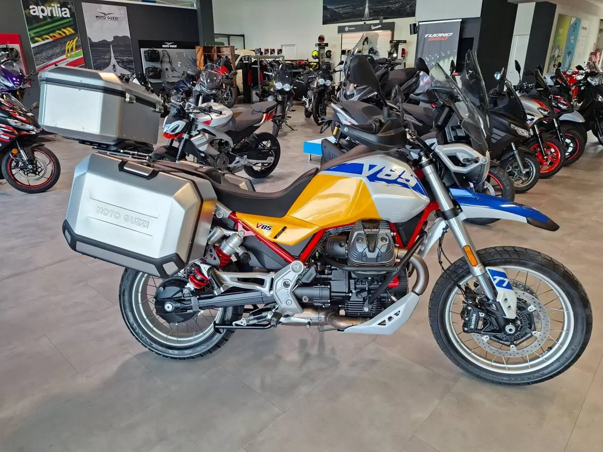 Moto Guzzi V85 TT (2024 - 26)