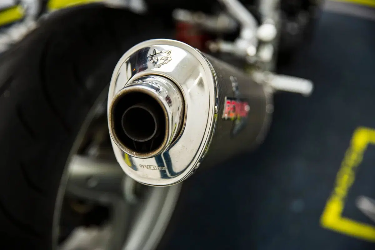 Triumph Speed Triple 955 (2002 - 04) (11)