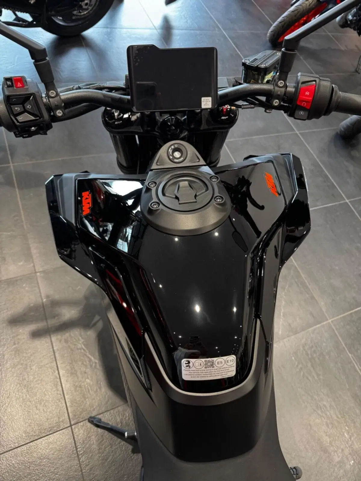 KTM 790 Duke (2027) (4)