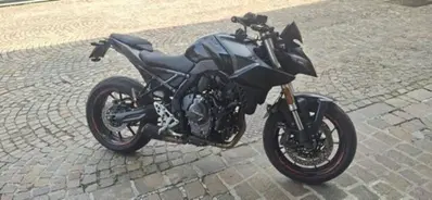 Suzuki GSX-8S (2023 - 24) usata