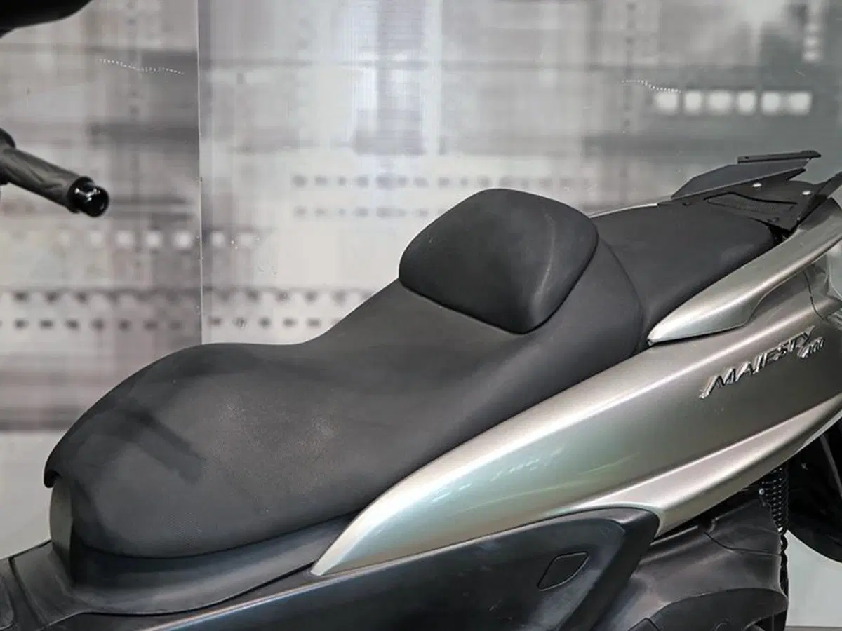 Yamaha Majesty 400 (2004 - 08) (3)