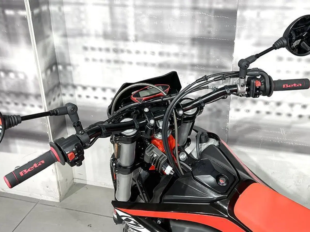 Betamotor RR 125 4T Motard LC (2021 - 23) (6)