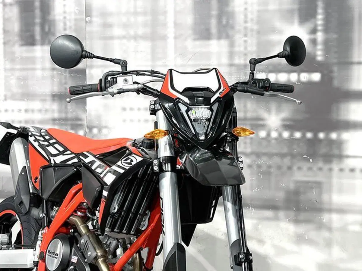 Betamotor RR 125 4T Motard LC (2021 - 23) (9)