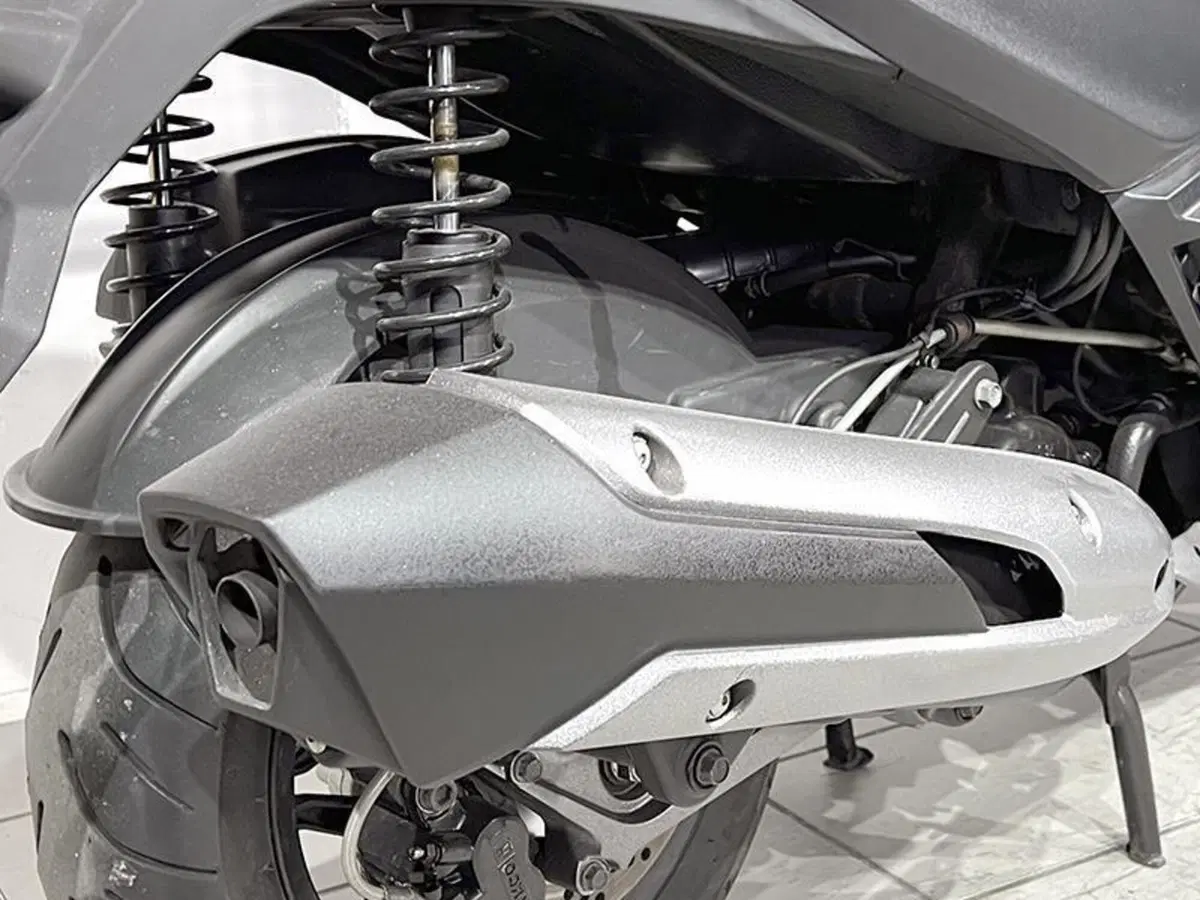 Kymco X-Town 300i ABS (2016 - 20) (3)