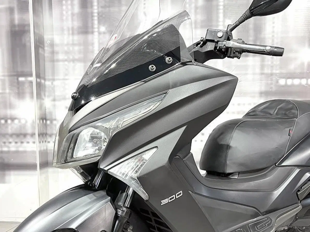 Kymco X-Town 300i ABS (2016 - 20) (4)