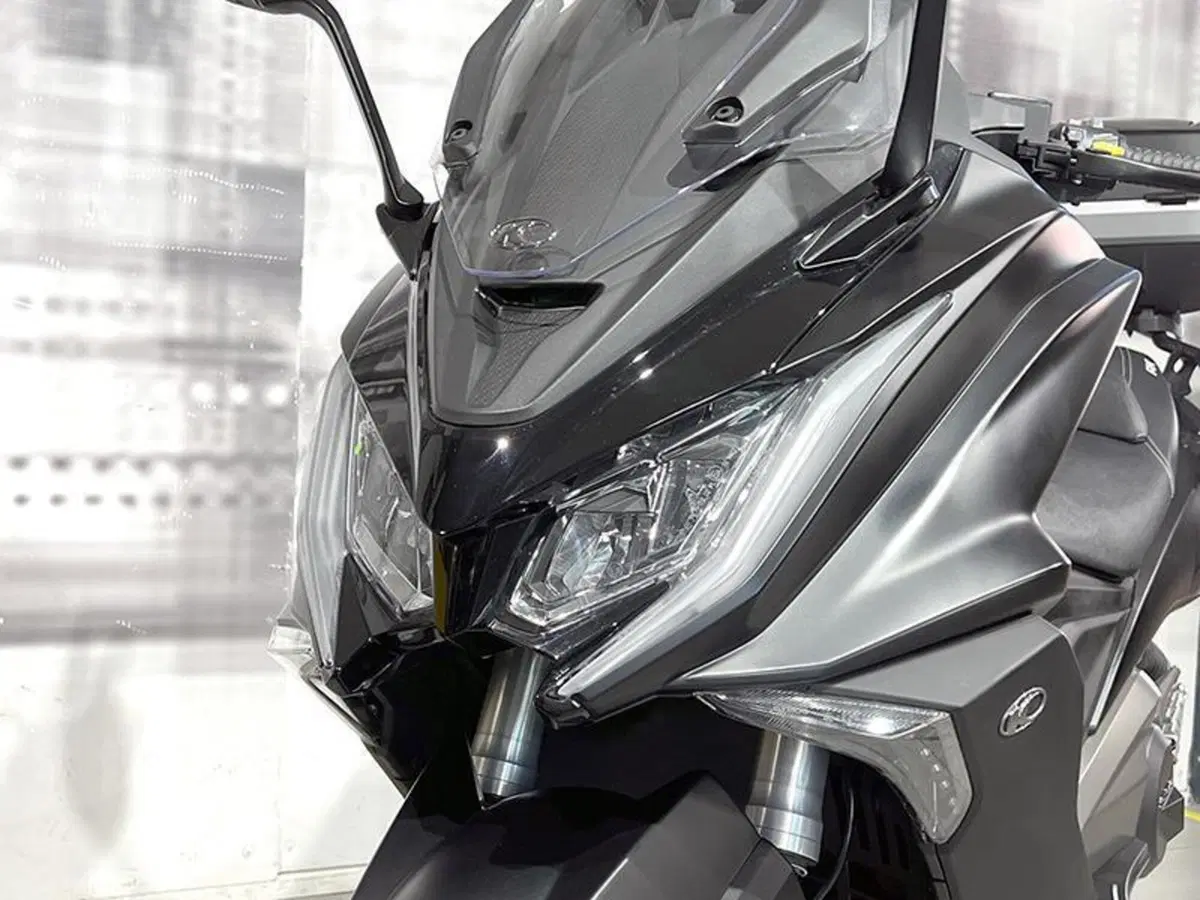 Kymco AK 550 ETS (2021 - 26) (4)