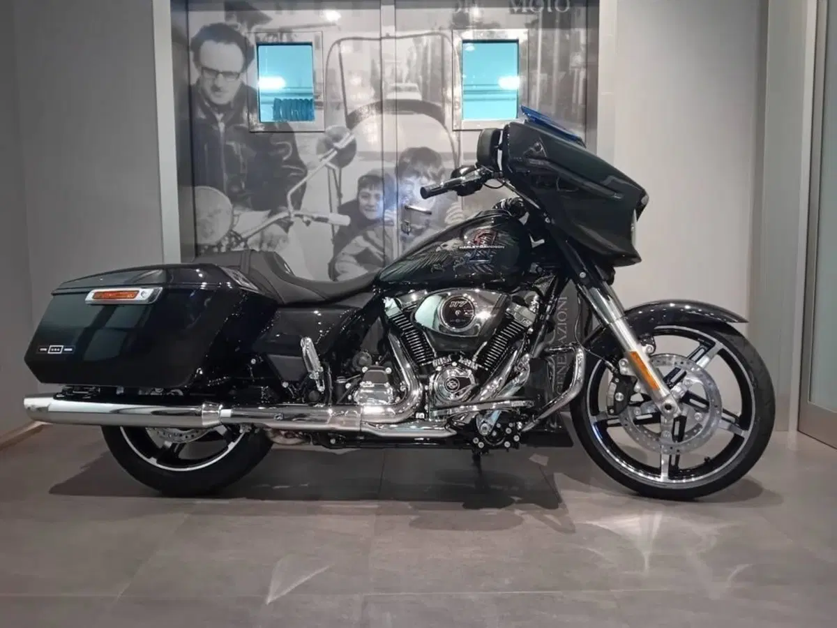 Harley-Davidson Street Glide (2024 - 26)