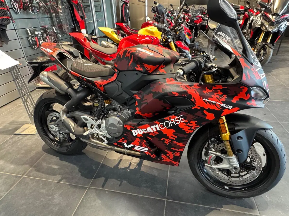 Ducati Panigale V2 FB63 (2026) (7)