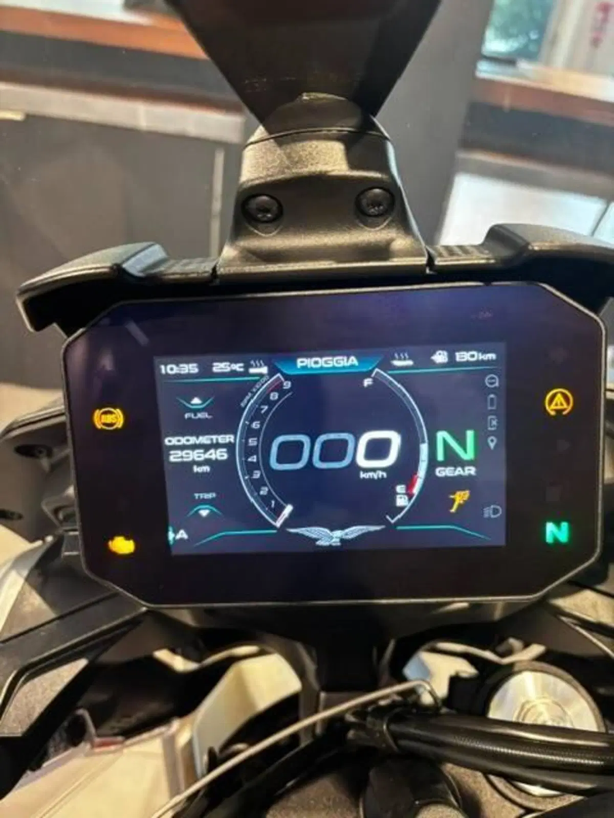 Moto Guzzi V85 TT Travel (2024 - 26) (5)