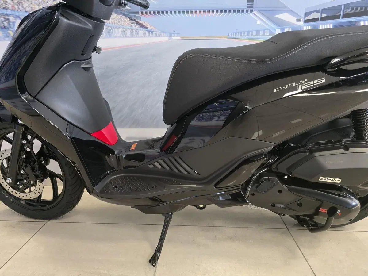 Swm C-Fly 125 (2026) (8)