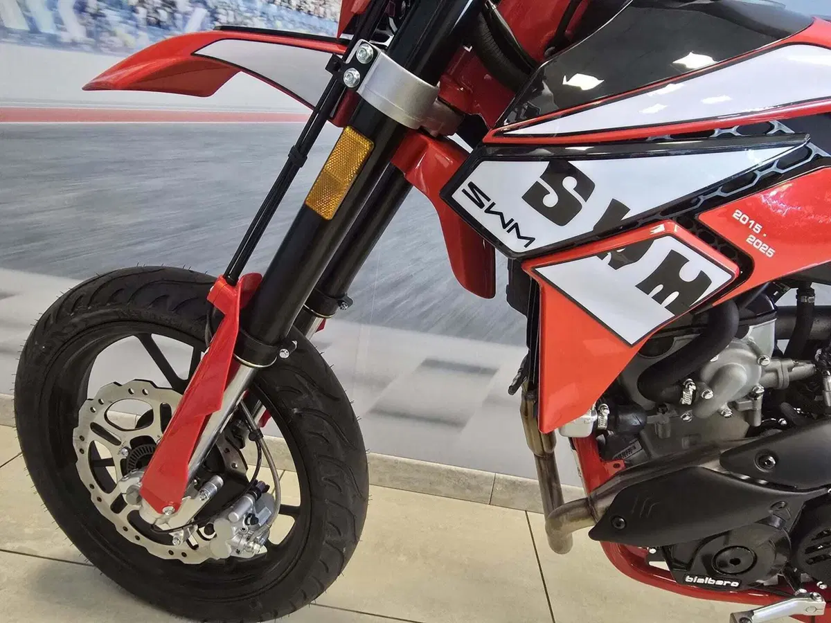 Swm SM 125 R Reborn (2026) (10)
