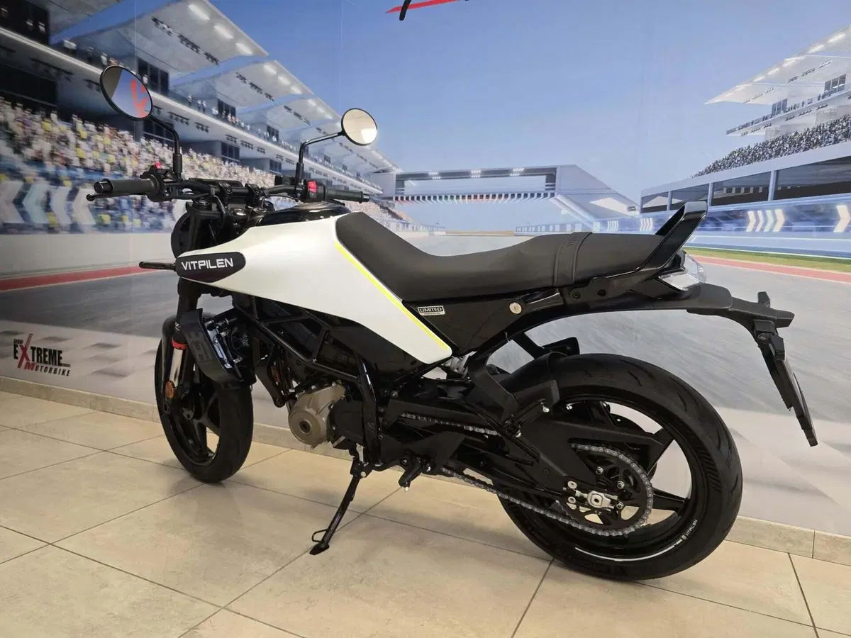 Husqvarna Vitpilen 125 (2024 - 26) (4)