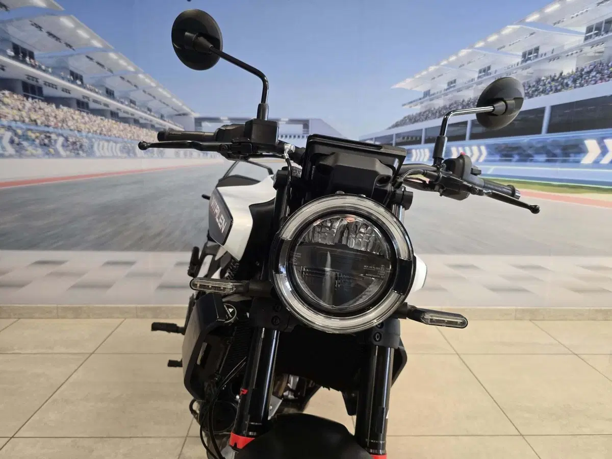 Husqvarna Vitpilen 125 (2024 - 26) (12)