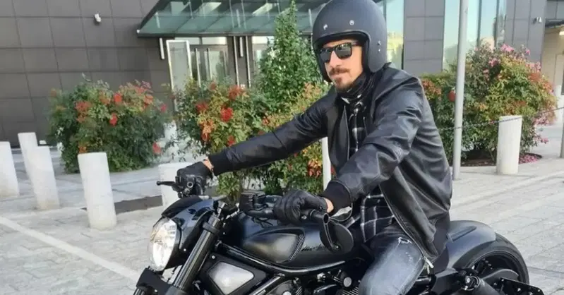 Zlatan Ibrahimović in sella alla sua V-Rod