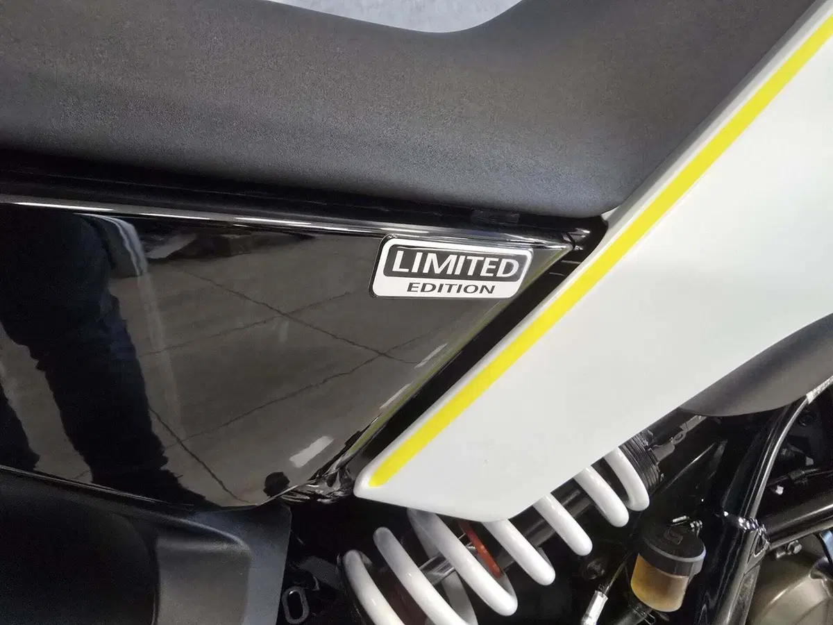 Husqvarna Vitpilen 125 (2024 - 26) (17)