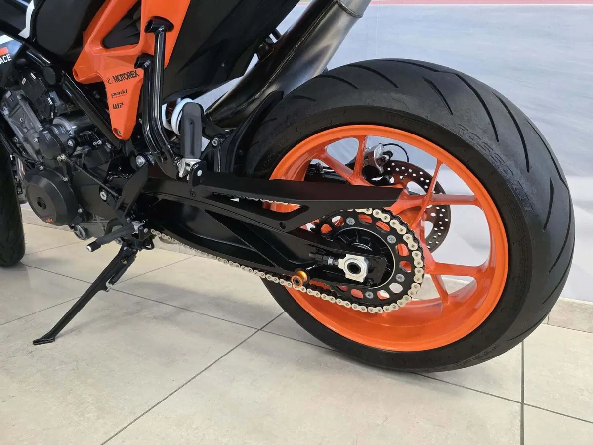 KTM 890 Duke GP (2022 - 23) (6)