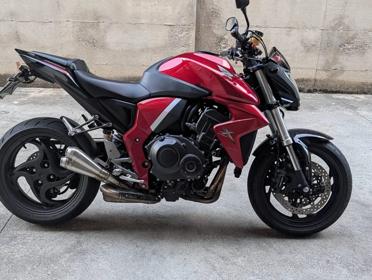 Honda CB 1000 R (2008 - 10) (2)