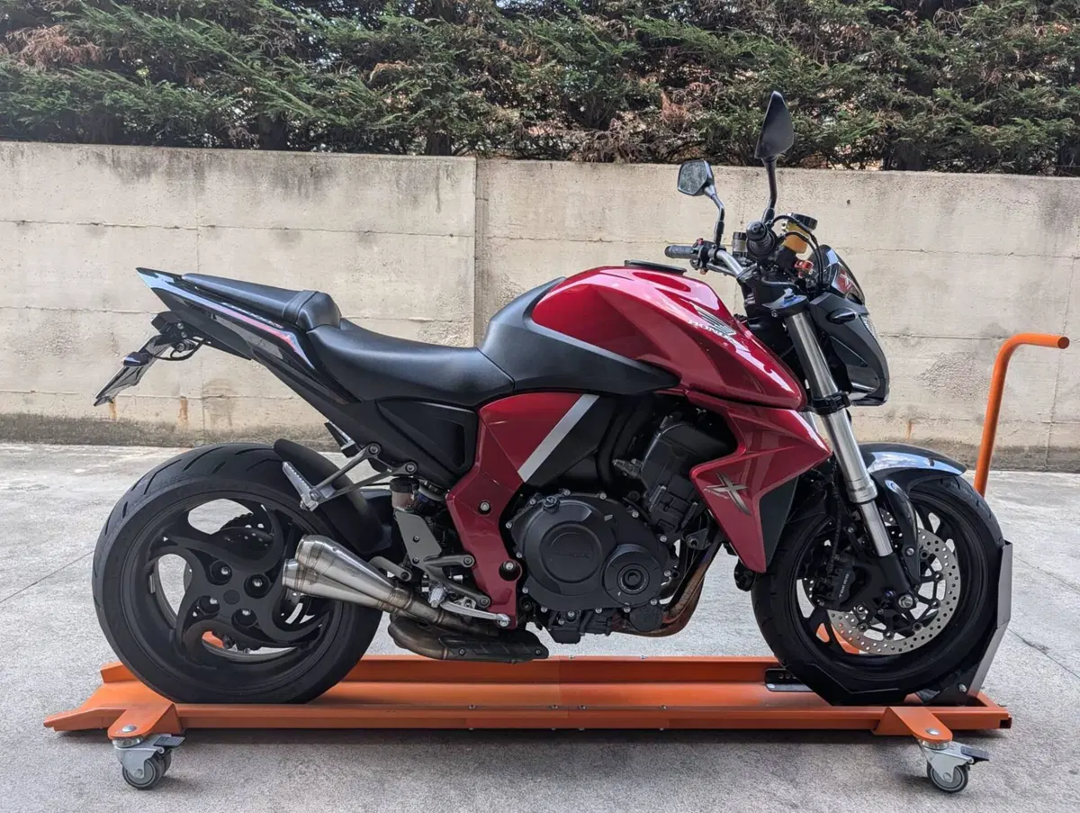 Honda CB 1000 R (2008 - 10) (5)