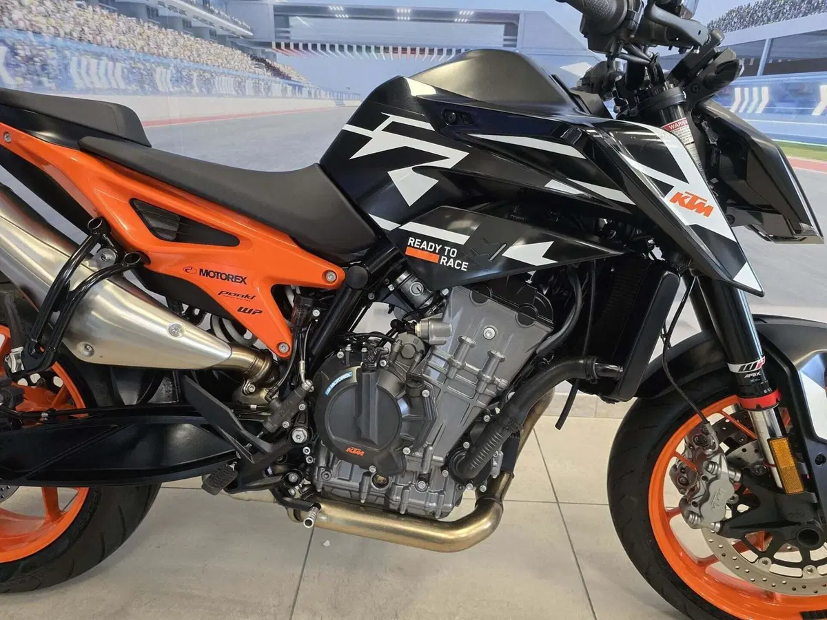 KTM 890 Duke GP (2022 - 23) (15)