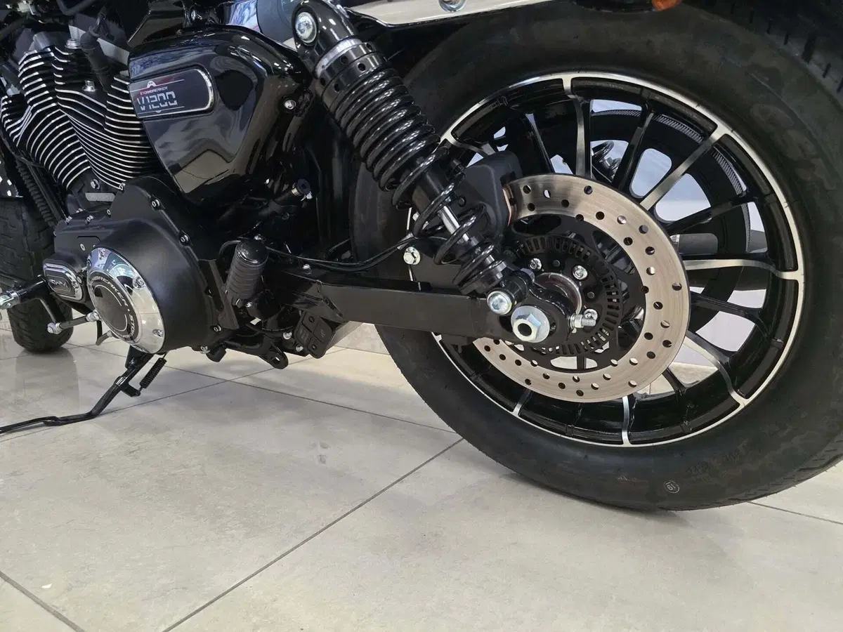 Swm Stormbreaker V1200 (2026) (6)