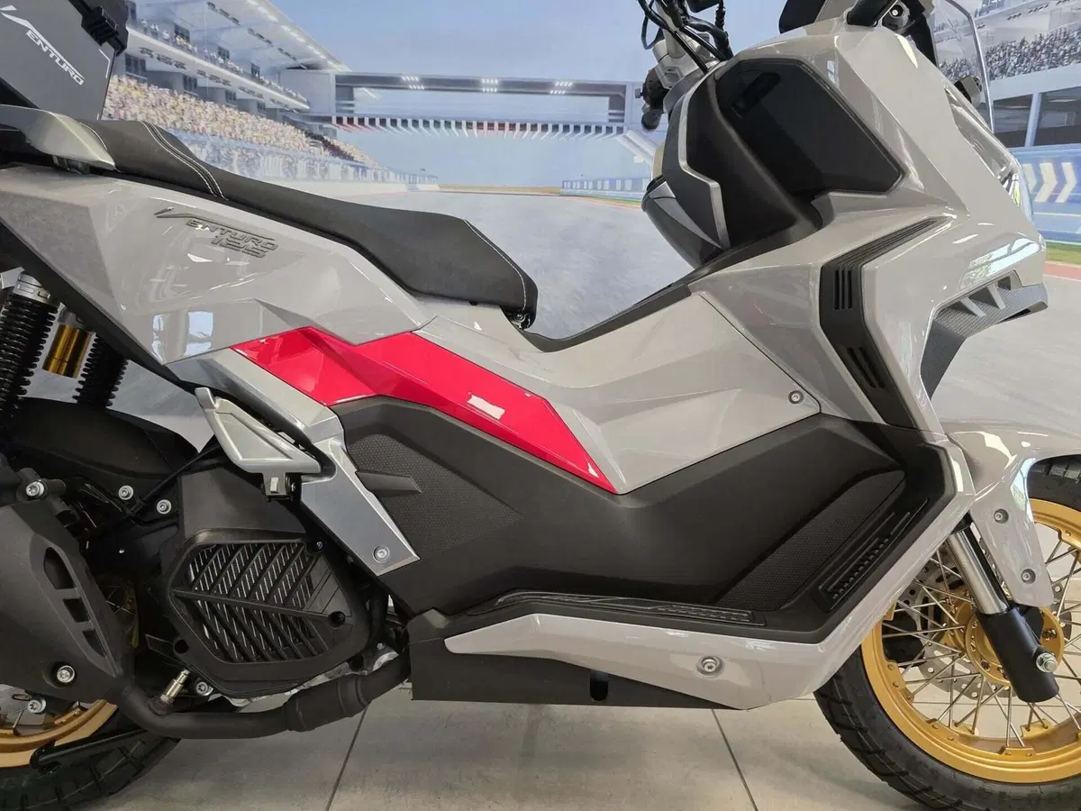 Swm Venturo 125 (2026) (14)