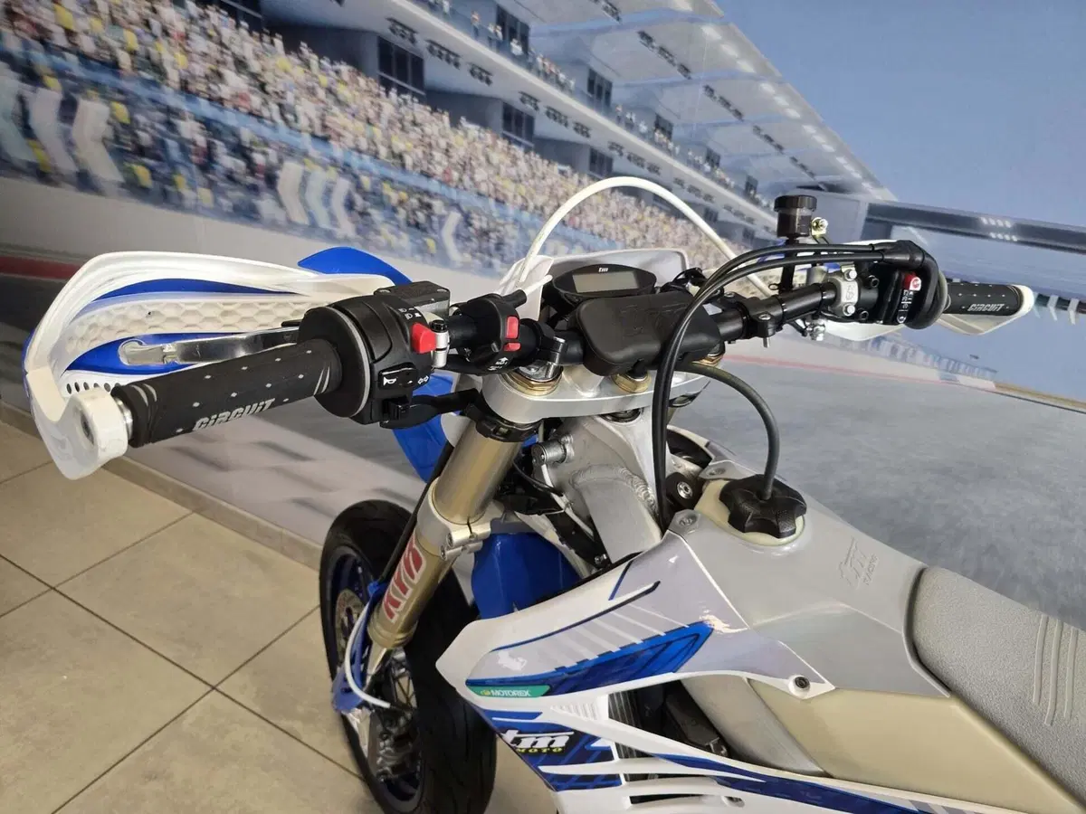 Tm Moto SMR 300 ES Fi 2T (2023 - 24) (11)