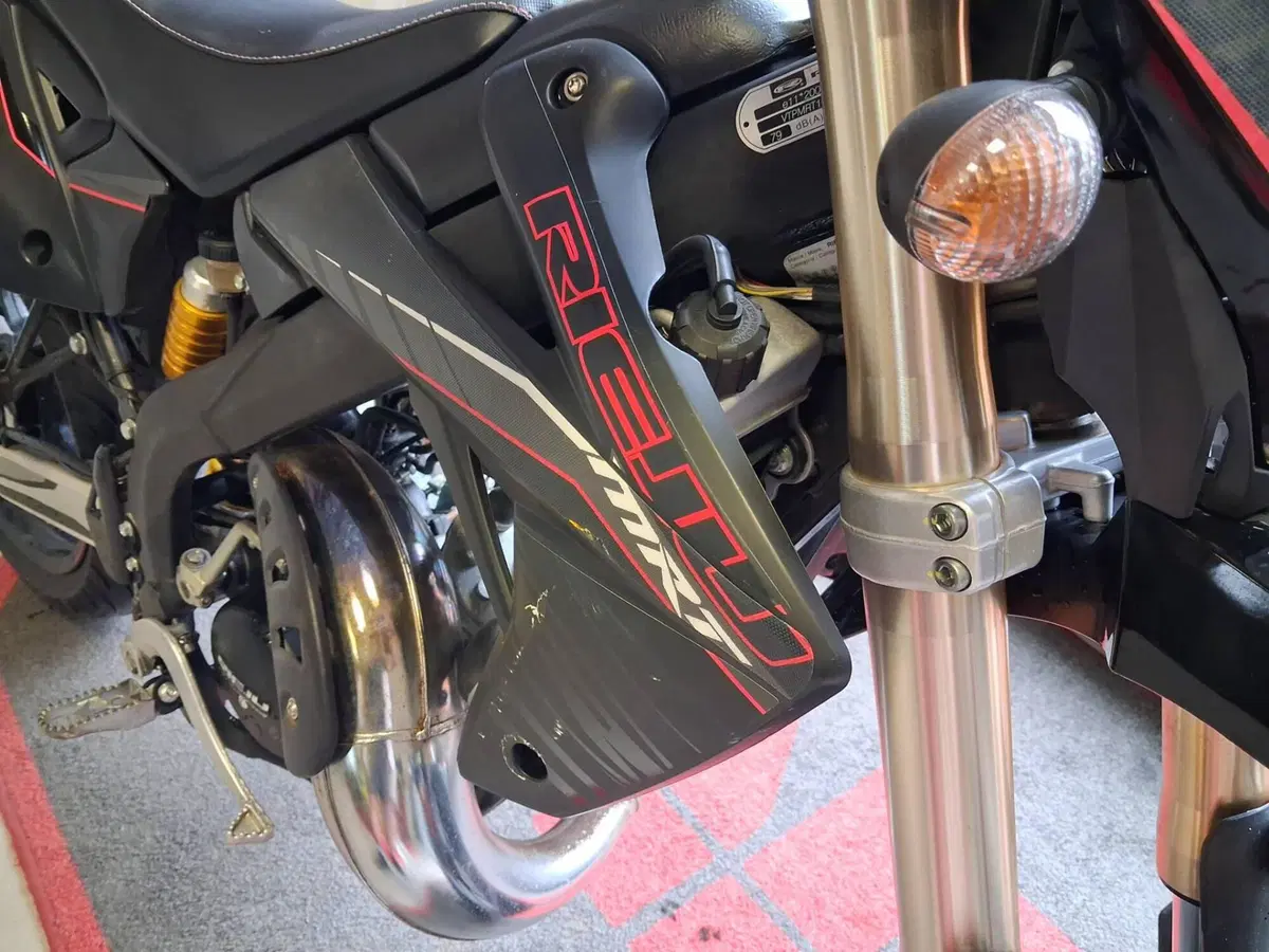Rieju MRT 50 Motard (2018 - 20) (4)
