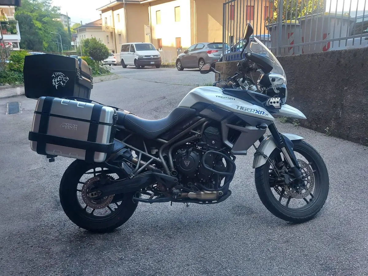 Triumph Tiger 800 XRx (2015 - 17) (3)