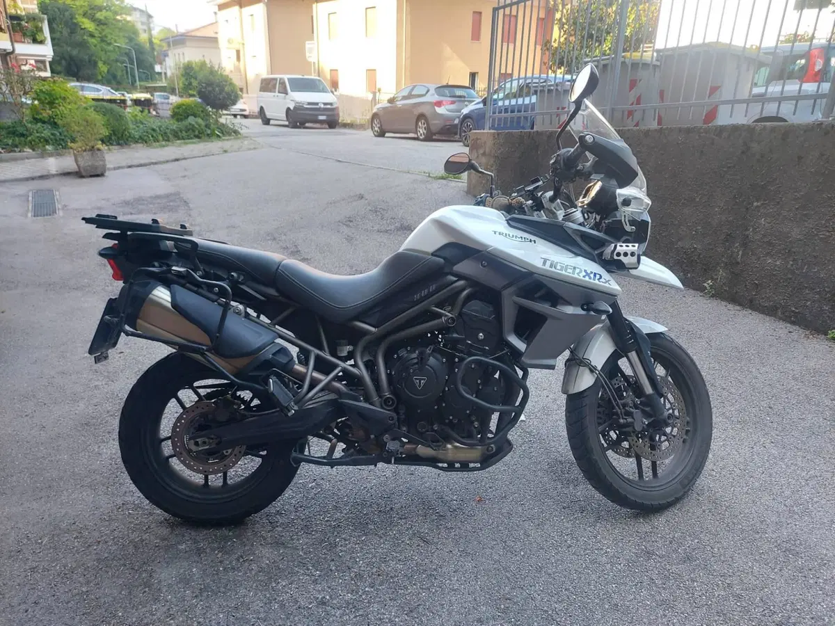 Triumph Tiger 800 XRx (2015 - 17) (8)
