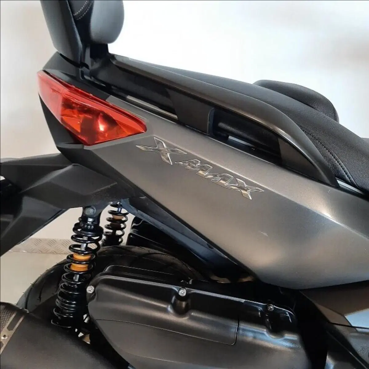 Yamaha X-Max 400 (2013 - 16) (7)