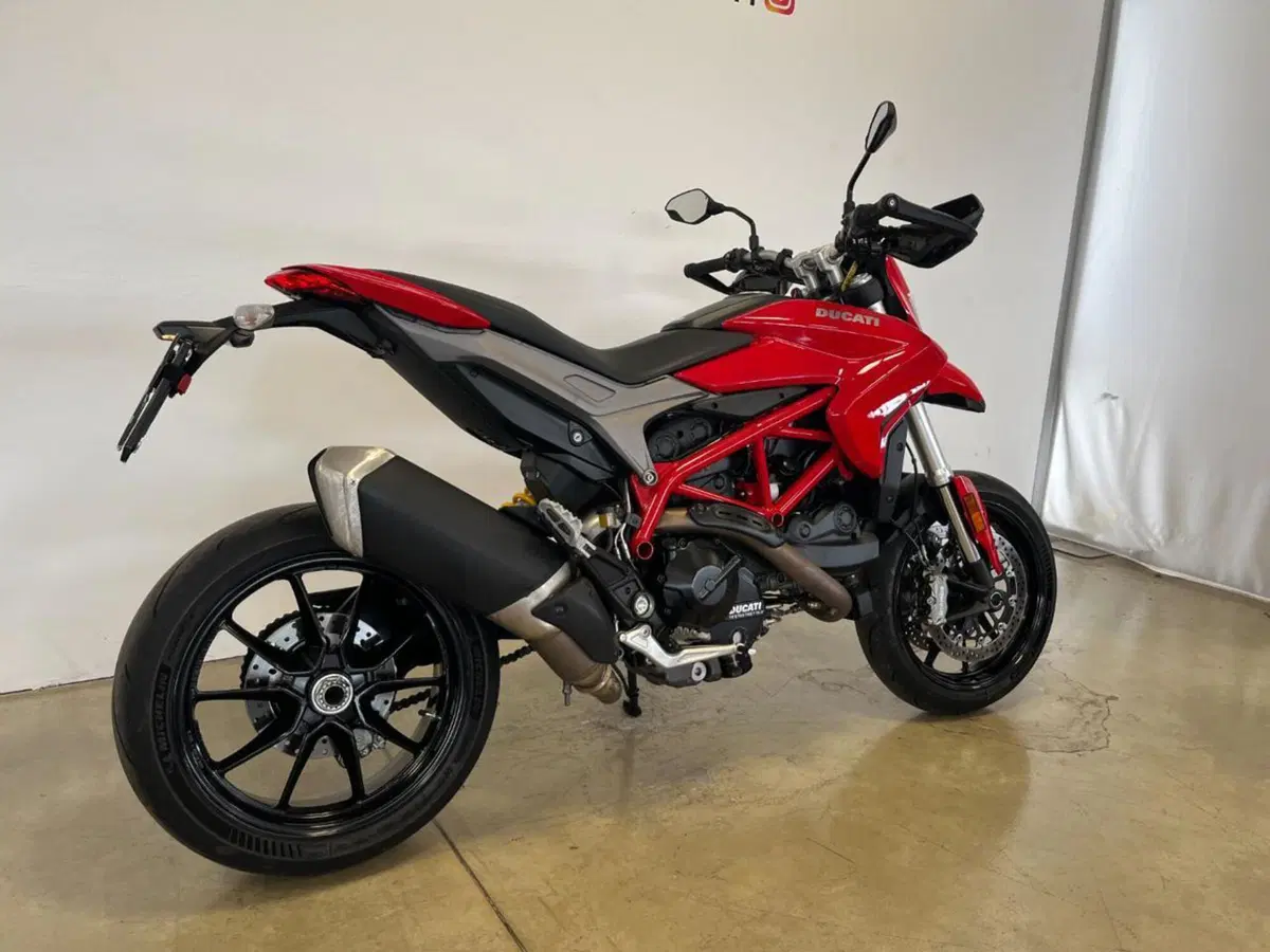 Ducati Hypermotard 939 (2016 - 18) (7)
