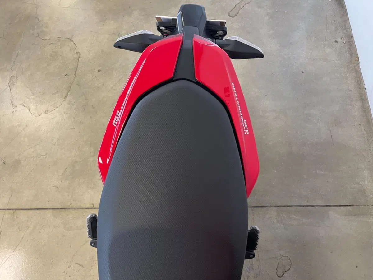 Ducati Hypermotard 939 (2016 - 18) (8)