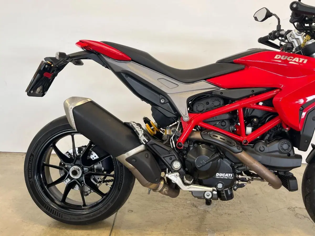Ducati Hypermotard 939 (2016 - 18) (6)
