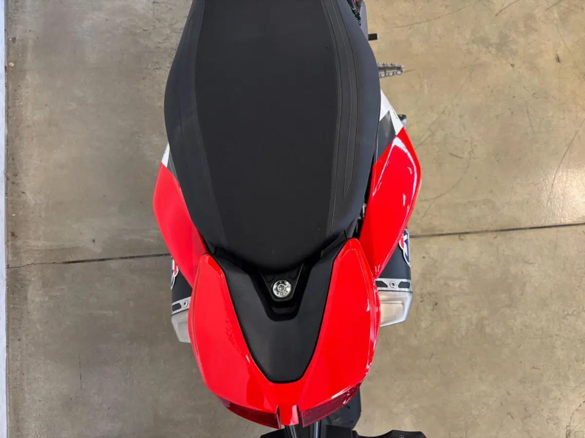 Ducati Hypermotard 950 SP (2022 - 25) (9)