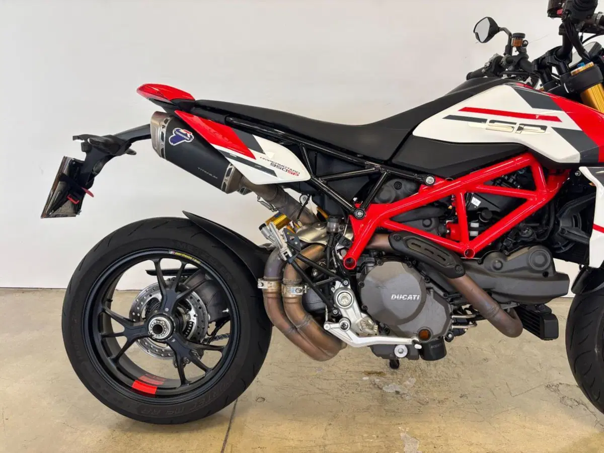 Ducati Hypermotard 950 SP (2022 - 25) (5)