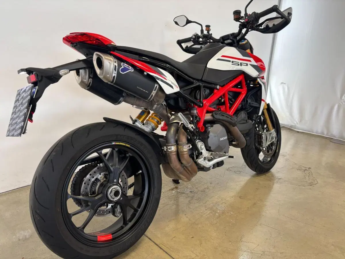 Ducati Hypermotard 950 SP (2022 - 25) (6)