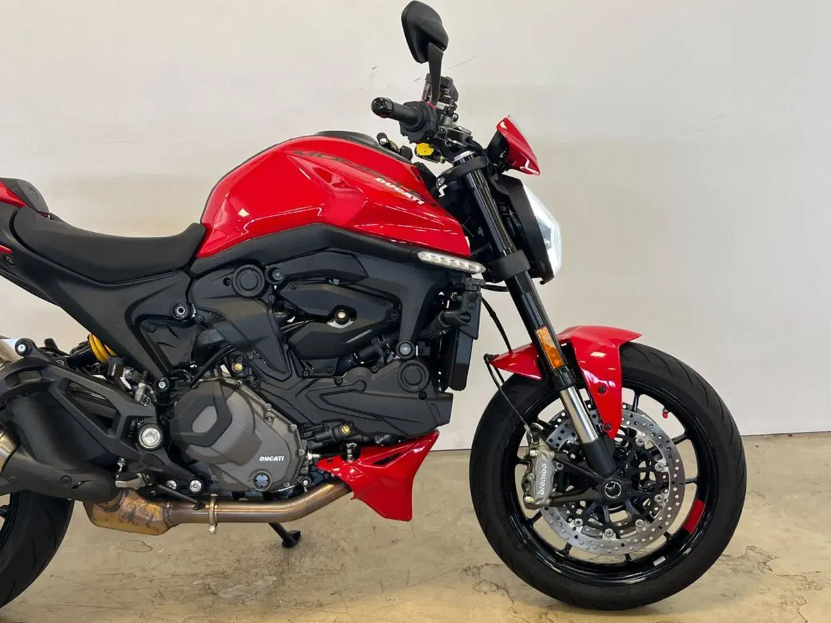 Ducati Monster 937 + (2021 - 25) (5)