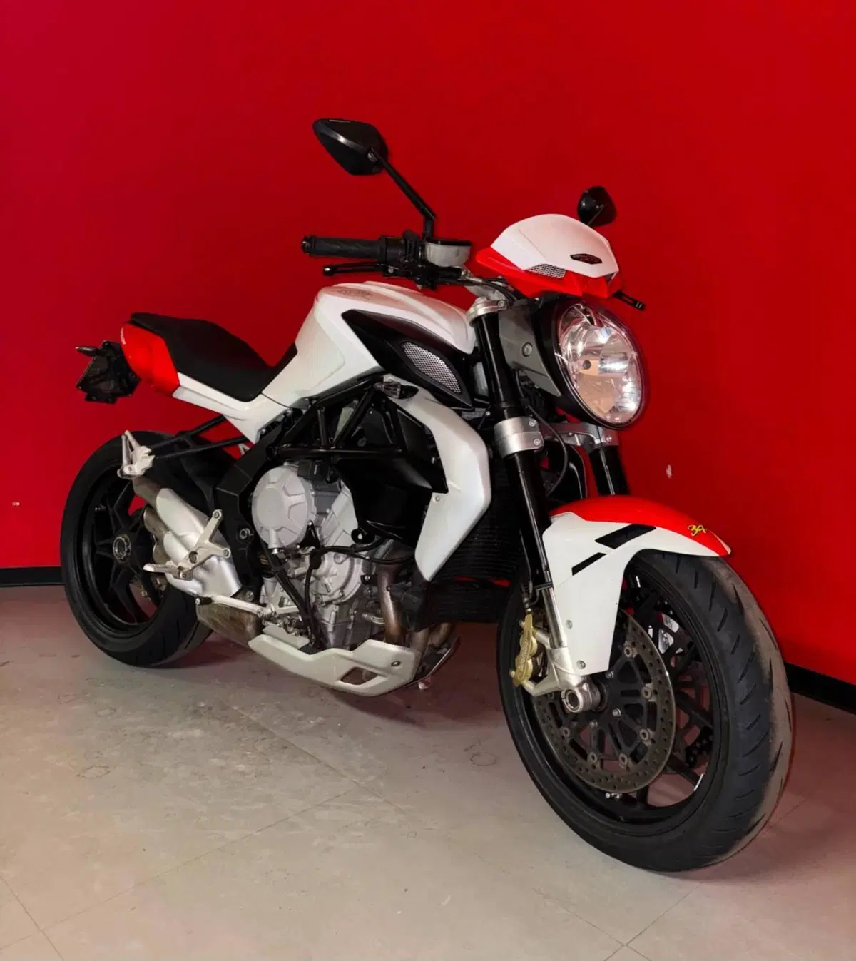 MV Agusta Brutale 800 (2012 - 15) (2)